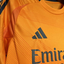 Carregar imagem no visualizador da galeria, Camisa II Real Madrid 2024/25