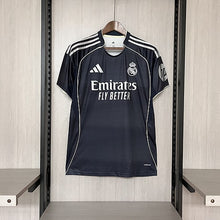 Carregar imagem no visualizador da galeria, Camisa II Real Madrid 2025/26