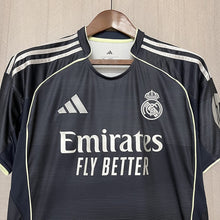 Carregar imagem no visualizador da galeria, Camisa II Real Madrid 2025/26