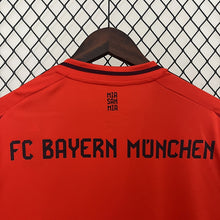 Carregar imagem no visualizador da galeria, Camisa I Bayern de Munique 2024/25