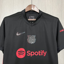 Carregar imagem no visualizador da galeria, Camisa II Barcelona 2024/25