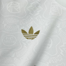 Carregar imagem no visualizador da galeria, Camisa Bayern de Munique 2025/26 - Edição Especial