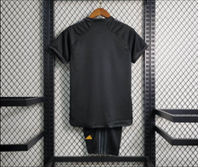 Carregar imagem no visualizador da galeria, Kit Infantil Real Madrid - 2023/24