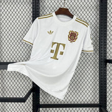Carregar imagem no visualizador da galeria, Camisa Bayern de Munique 2025/26 - Edição Especial