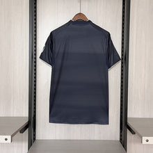 Carregar imagem no visualizador da galeria, Camisa II Real Madrid 2025/26