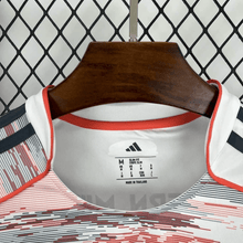 Carregar imagem no visualizador da galeria, Camisa II Bayern de Munique 2025/26