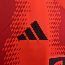 Carregar imagem no visualizador da galeria, Camisa I Bayern de Munique 2024/25
