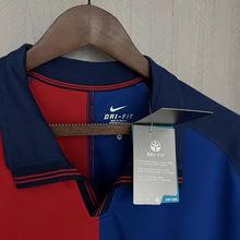 Carregar imagem no visualizador da galeria, Camisa Retrô Barcelona I 1998/99
