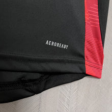 Carregar imagem no visualizador da galeria, Camisa Treino Internacional 2025/26
