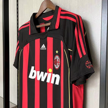 Carregar imagem no visualizador da galeria, Camisa I Retrô Milan 2006/07
