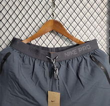 Carregar imagem no visualizador da galeria, Shorts Nike Pro - Com Bolso
