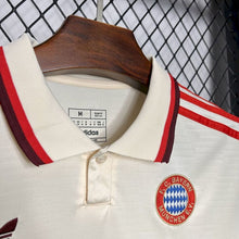 Carregar imagem no visualizador da galeria, Camisa III Bayern de Munique 2024/25

