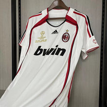 Carregar imagem no visualizador da galeria, Camisa II Retrô Milan 2006/07
