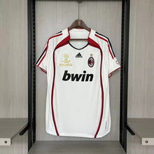 Carregar imagem no visualizador da galeria, Camisa II Retrô Milan 2006/07
