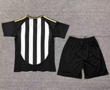 Carregar imagem no visualizador da galeria, Kit Infantil Atlético Mineiro - 25/26
