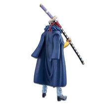 Carregar imagem no visualizador da galeria, Action Figure Trafalgar Law - One Piece
