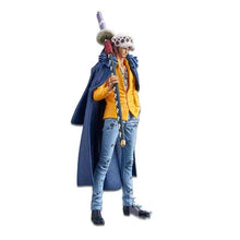 Carregar imagem no visualizador da galeria, Action Figure Trafalgar Law - One Piece
