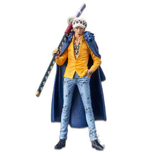 Carregar imagem no visualizador da galeria, Action Figure Trafalgar Law - One Piece
