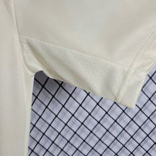 Carregar imagem no visualizador da galeria, Camisa II Internacional 22/23
