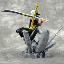 Carregar imagem no visualizador da galeria, Action Figure Mihawk - One Piece
